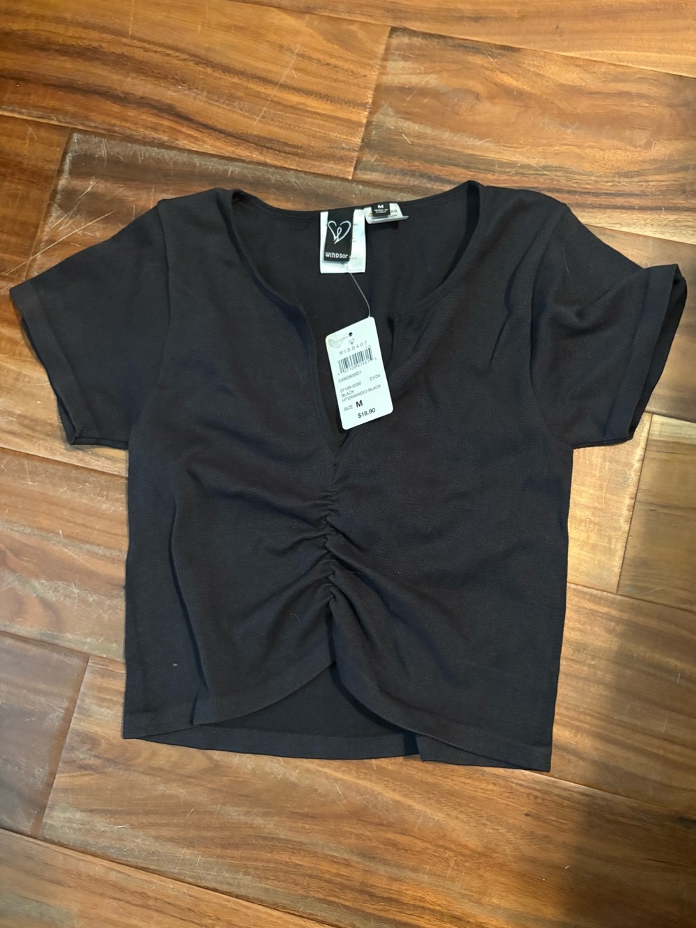 NWT Windsor Black Ruched Front‎ Short Sleeve Top Size M (748)